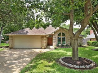 1017 Glen Oak Dr, Burleson, TX 76028