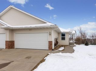 3203 Blackberry Cir SW, Cedar Rapids, IA 52404