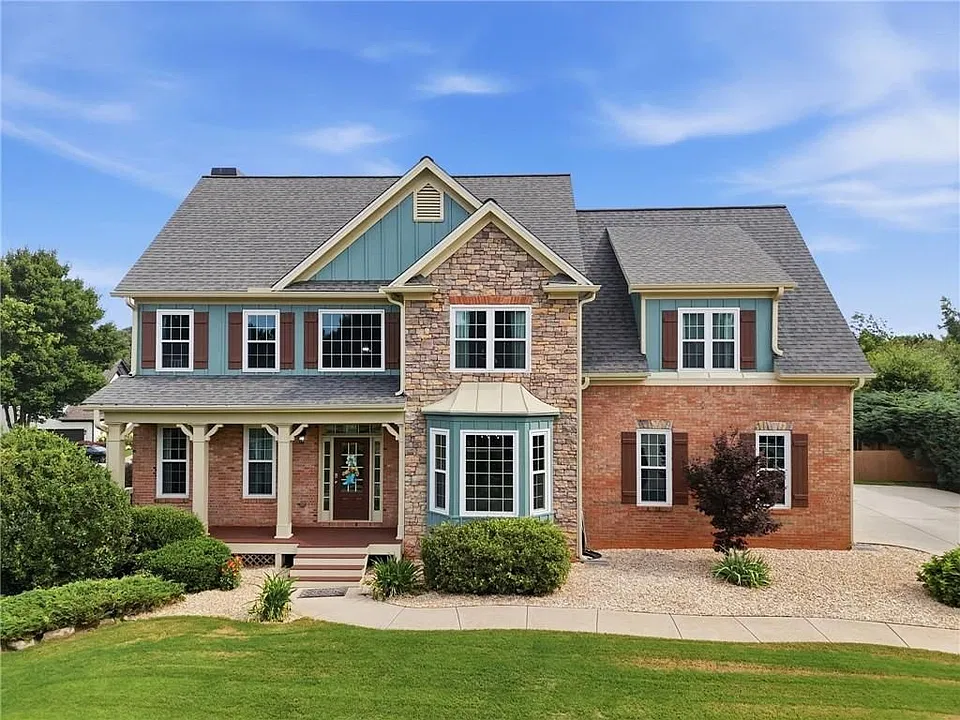 8205 Applewood Ct