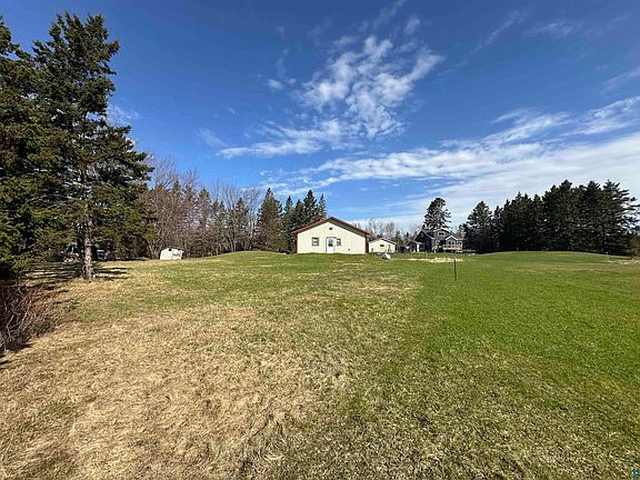 3rd image of 942 Old North Shore Rd