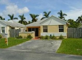 10355 SW 205th Ter, Cutler Bay, FL 33189