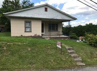 302 Cabell Heights Rd, Beckley, WV 25801
