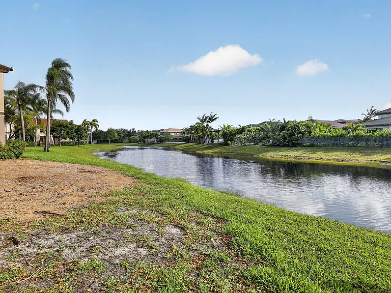 1250 SW 113th Ter #201 — Photo 24