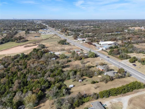 12560 NE 23rd St, Nicoma Park, OK 73066