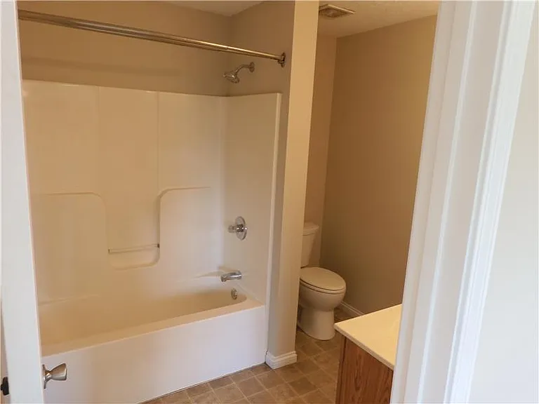 1201 Catletts Ct — Photo 11