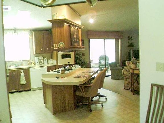 3rd image of 137 Buccaneer Dr