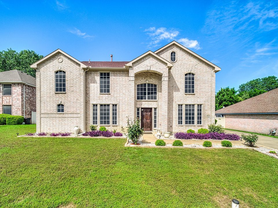 1st image of 1260 Estate Ln