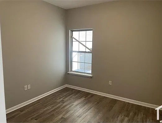 4618 W Market St #203 — Photo 10