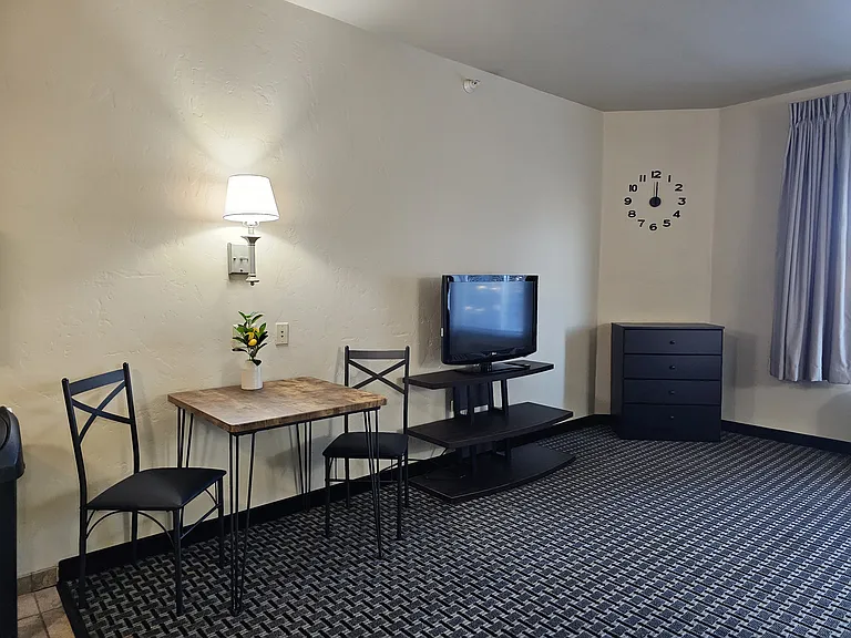 Table & TV