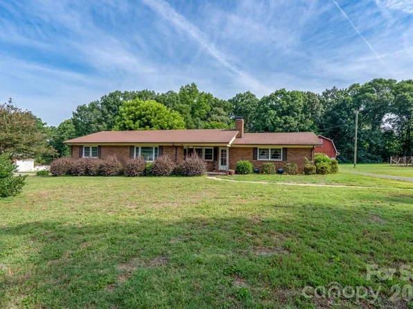 122 Lowder Rd, New London, NC 28001