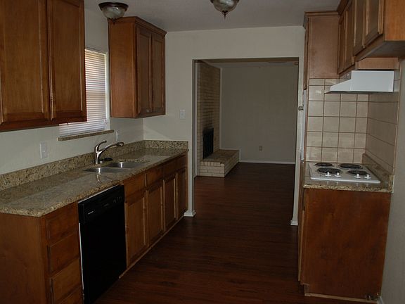 5th image of 8112 Beechwood Dr