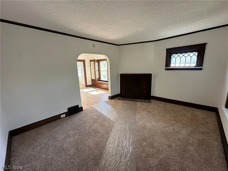 14415 Westropp Ave — Photo 6