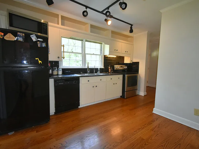 519 Audubon Dr — Photo 11