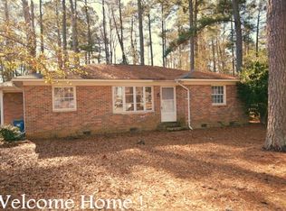 7505 Crown Ave, Fayetteville, NC 28303