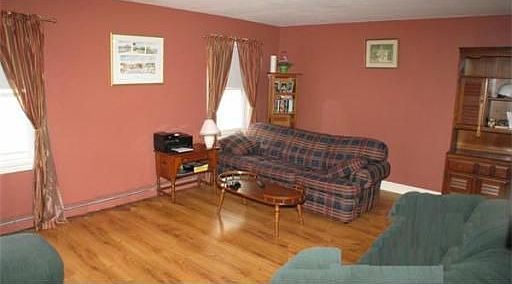 2nd image of 25 Metcalf Ave
