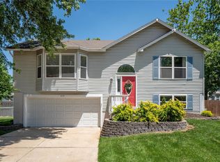 619 Sunward Dr, O'Fallon, MO 63368