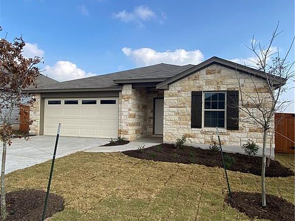 3rd image of 157 Gray Wolf Dr