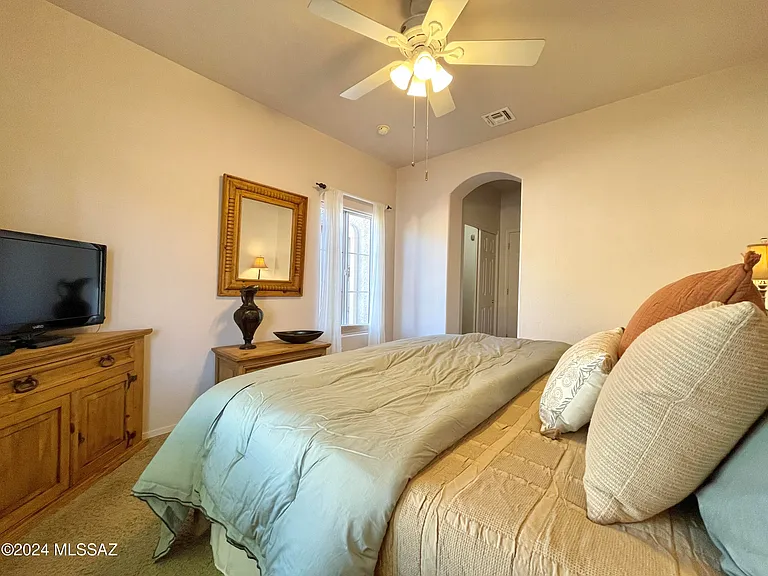 2442 W Tom Watson Dr — Photo 29