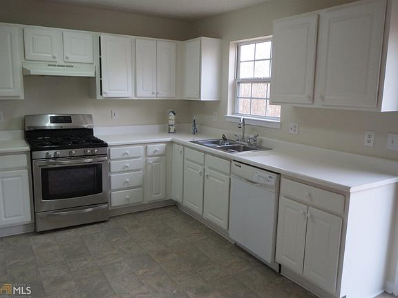 2nd image of 1086 Yellow River Dr #67