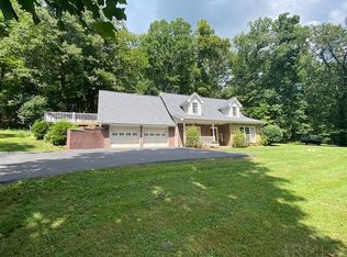 9032 W Graves Rd, Bloomington, IN 47403