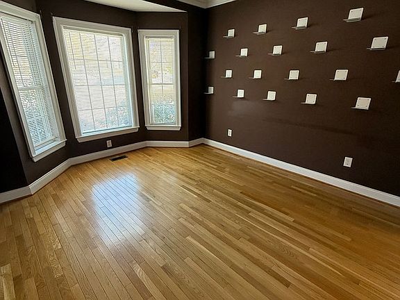 5th image of 8801 Eli Pl