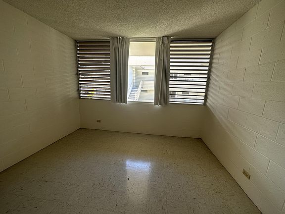 4th image of 1822 Punahou St APT 23