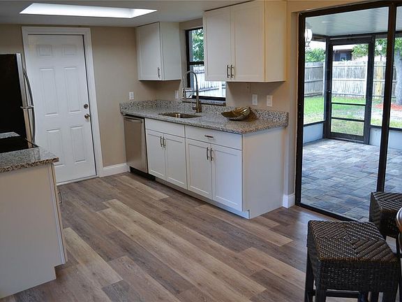2nd image of 1022 Begonia Dr
