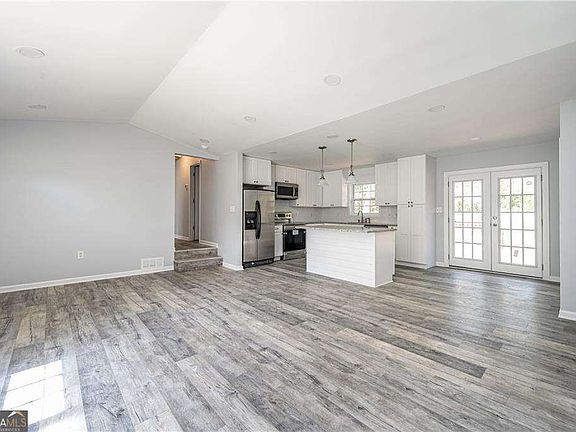 3rd image of 405 Concord Woods Dr SE