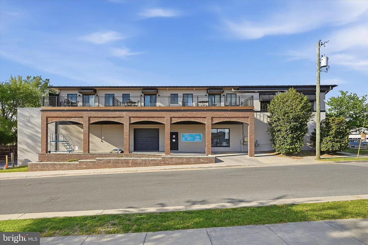 Building Photo - 443 Millwood Ave #5