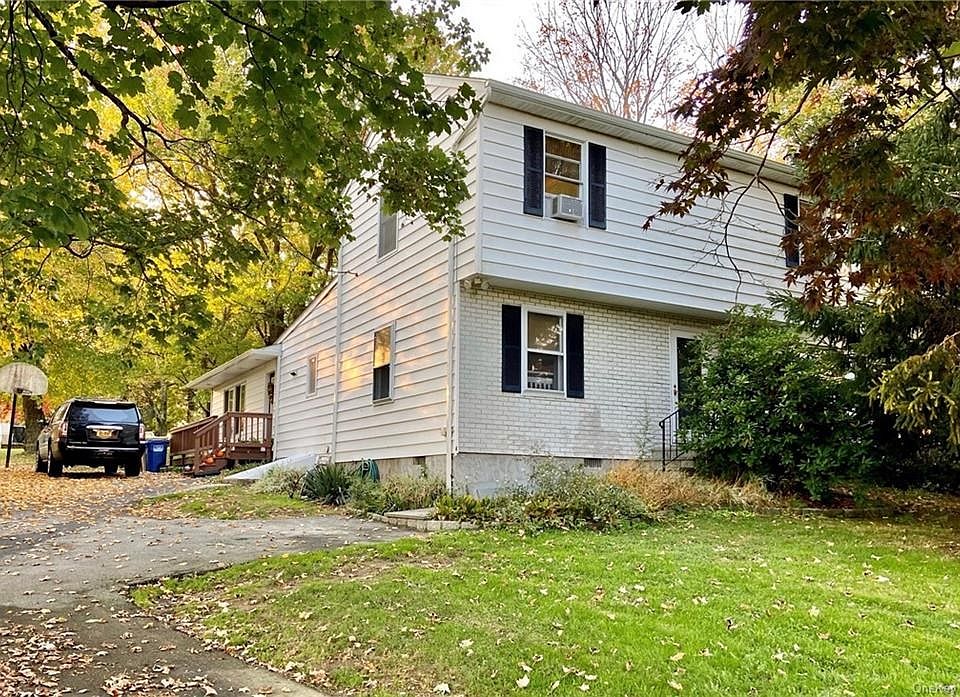 1st image of 6 Bonie Wood Dr