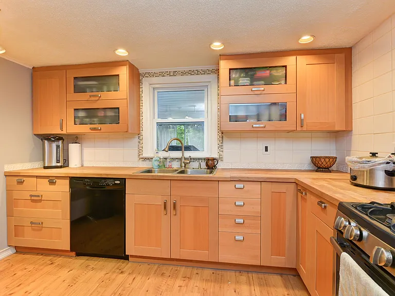 14 Seabird Ave — Photo 4