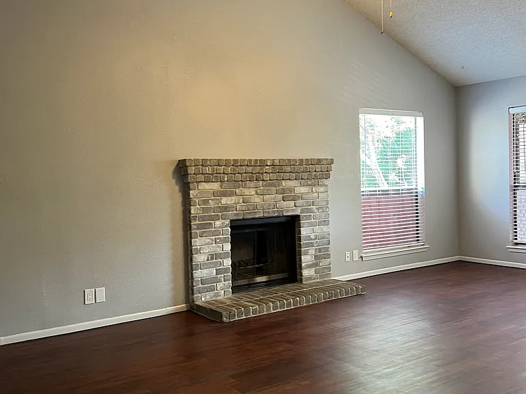 12132 Vista Nogal St — Photo 4