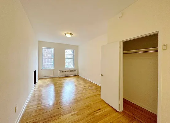 Rented by City Connections Realty | media 6