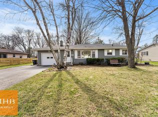 2122 Iris Ln, Madison, WI 53711