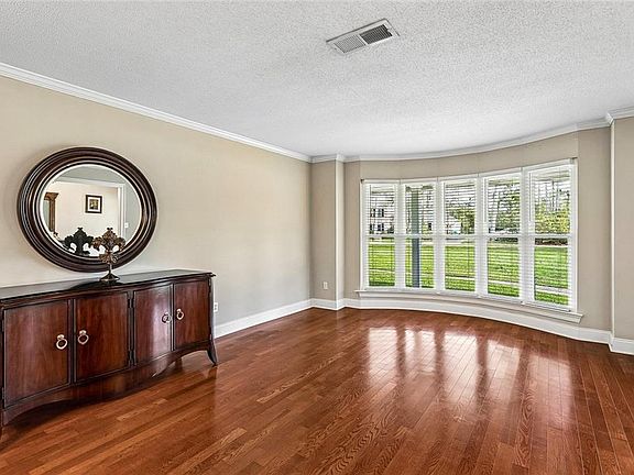 5th image of 125 Rue De La Paix