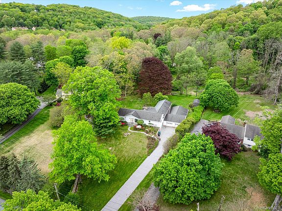 2nd image of 749 Croton Lake Road