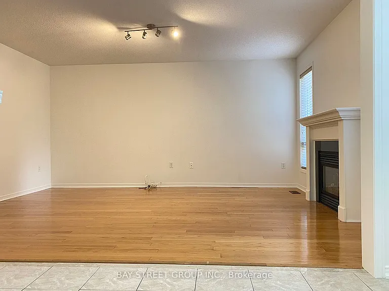 39 Levellands Cres — Photo 10