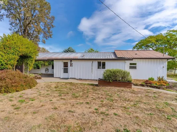 19161 SW Tile Flat Rd, Beaverton, OR 97007