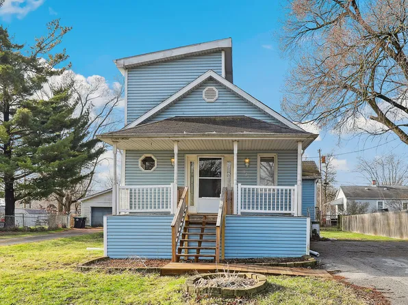 923 W 39th Ave, Hobart, IN 46342