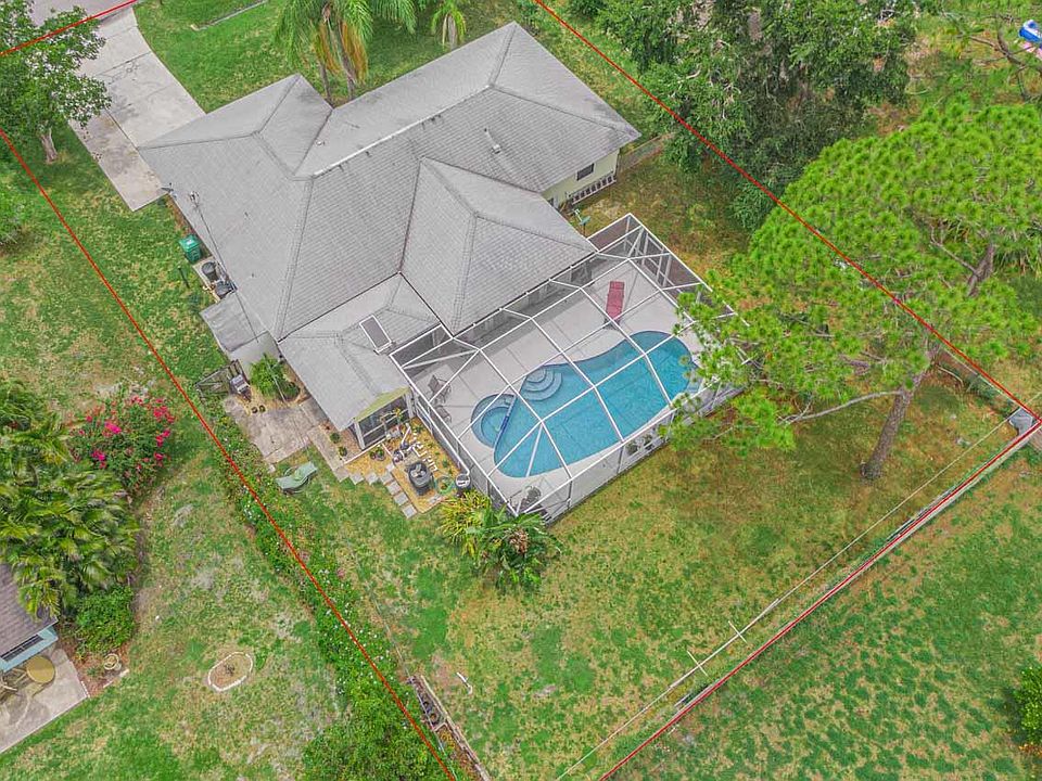 1st image of 421 NW Lincoln Avenue