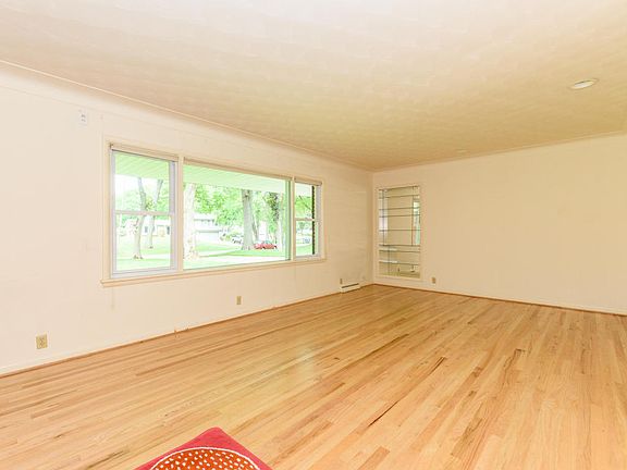 4th image of 5105 Morningside Dr