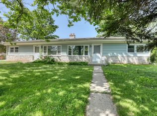 3249 S Wollmer Rd, Milwaukee, WI 53227