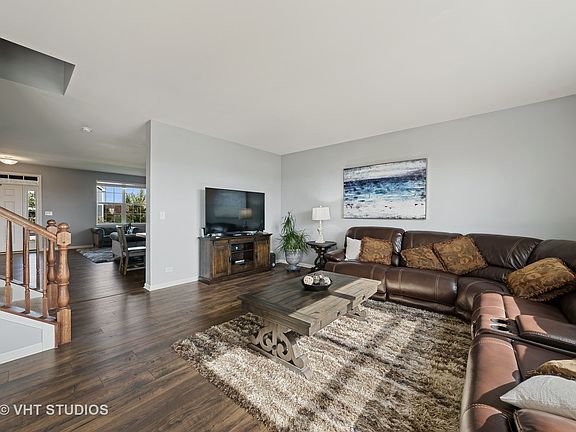5th image of 1584 Hearthstone Ln