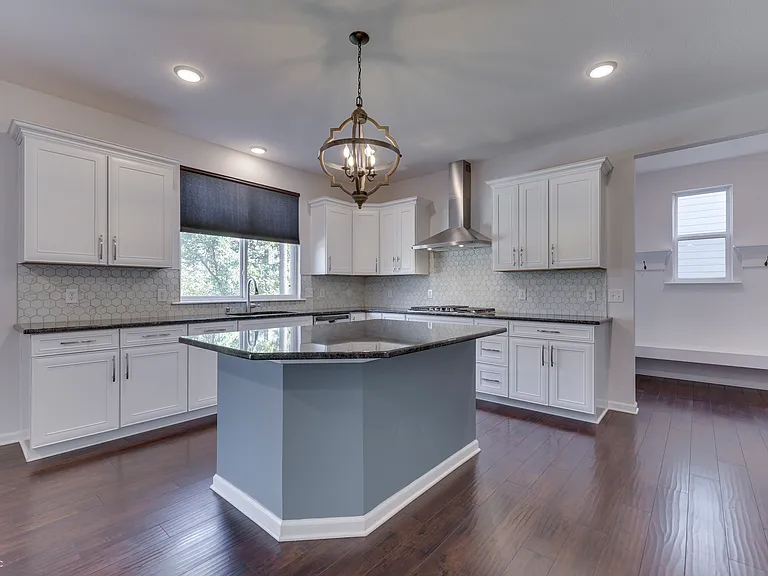 7635 Shady Trails Dr — Photo 14