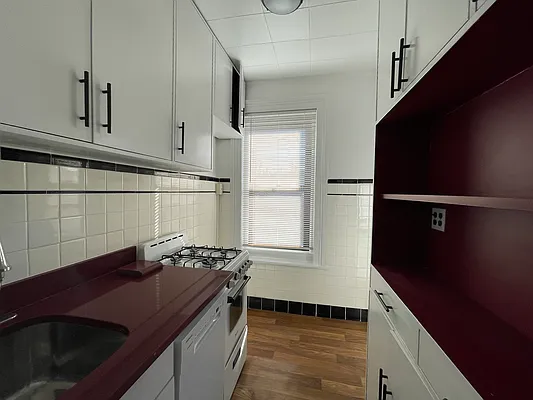 Rented by Realty Collective | media 6