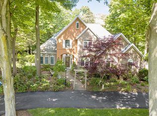 20 Wilderness Ridge Dr, Douglas, MI 49406