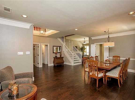 4th image of 2712 Mesquite Ln
