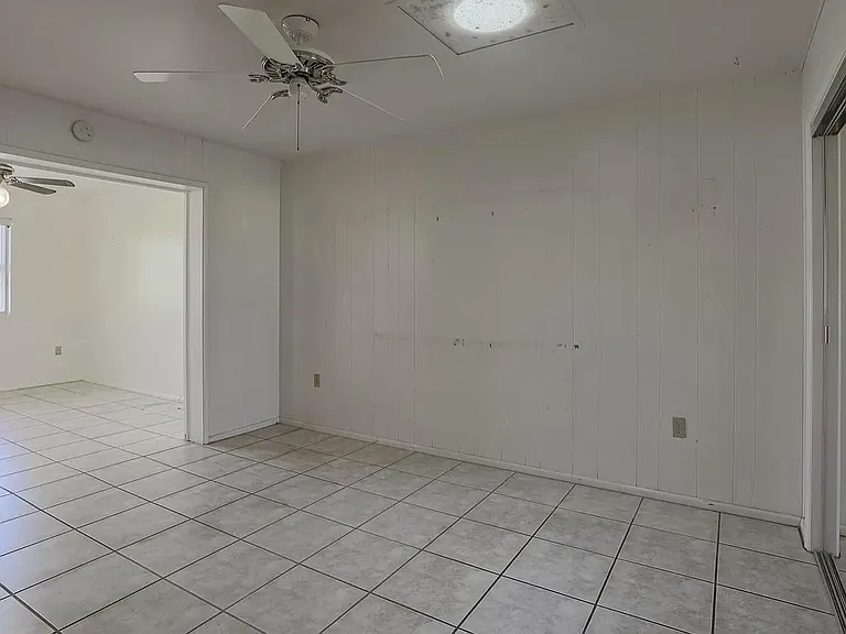 10344 W Camden Ave — Photo 3
