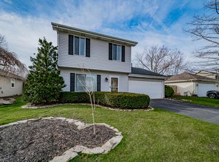 3488 Fox Hill Rd, Aurora, IL 60504