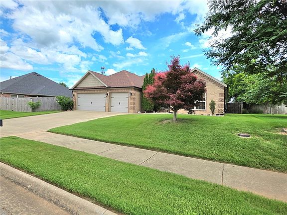 3rd image of 3005 N 15th Pl
